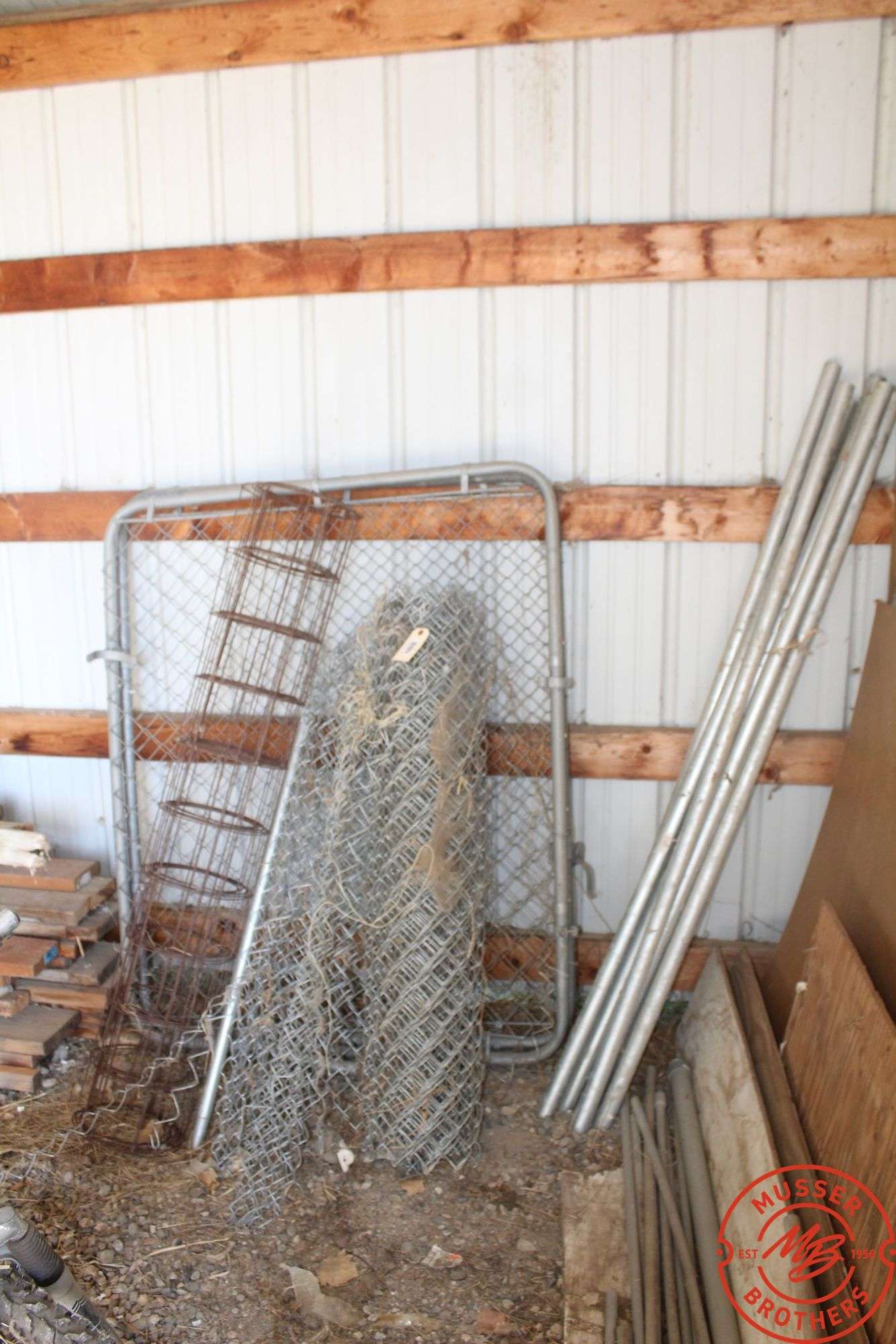 Chain Link Fence, 2-Gates w/ 8 posts