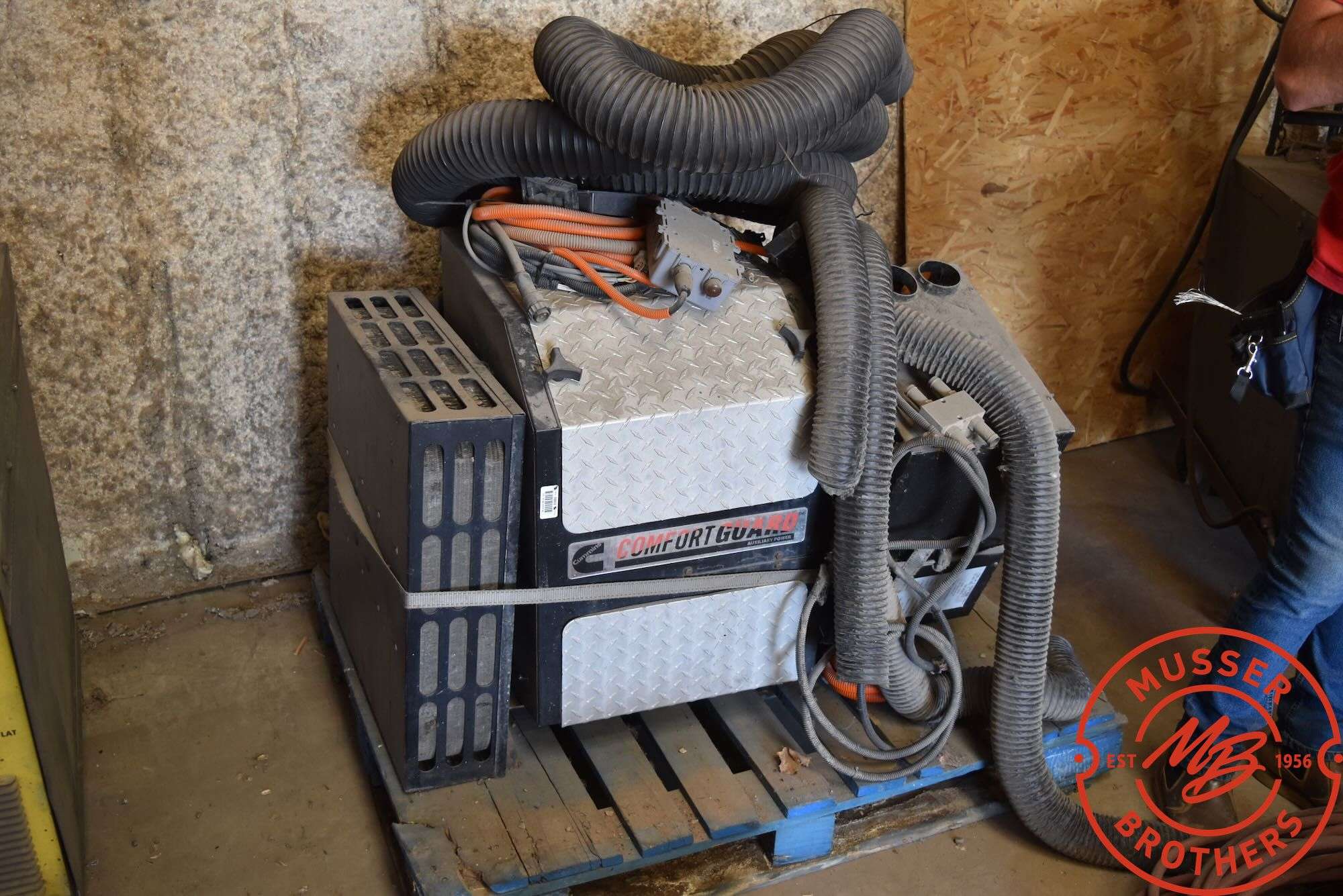 Cummins Comfort Guard Aux Power Unit