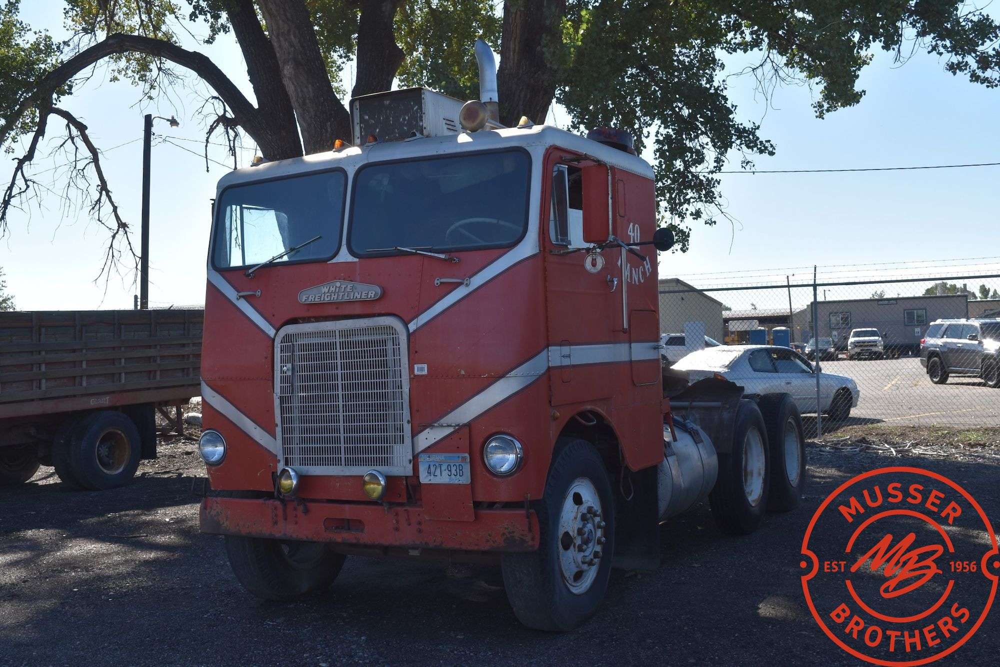 White Freightliner  Semi CO Truck (non-runner)