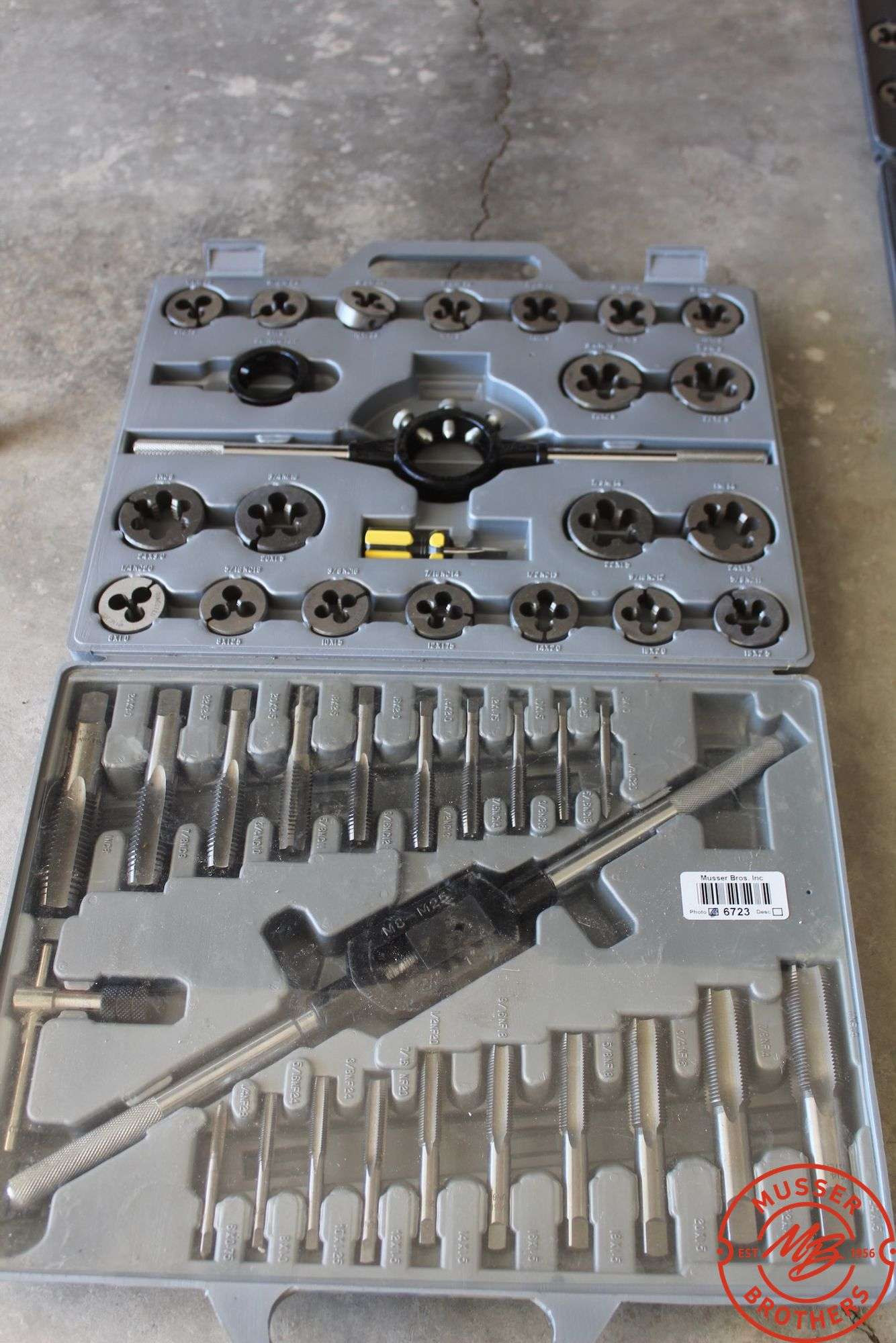 Tap & Die Set 1/4 NC20- 1NC8, 1/4 NF28- 1 NF14
