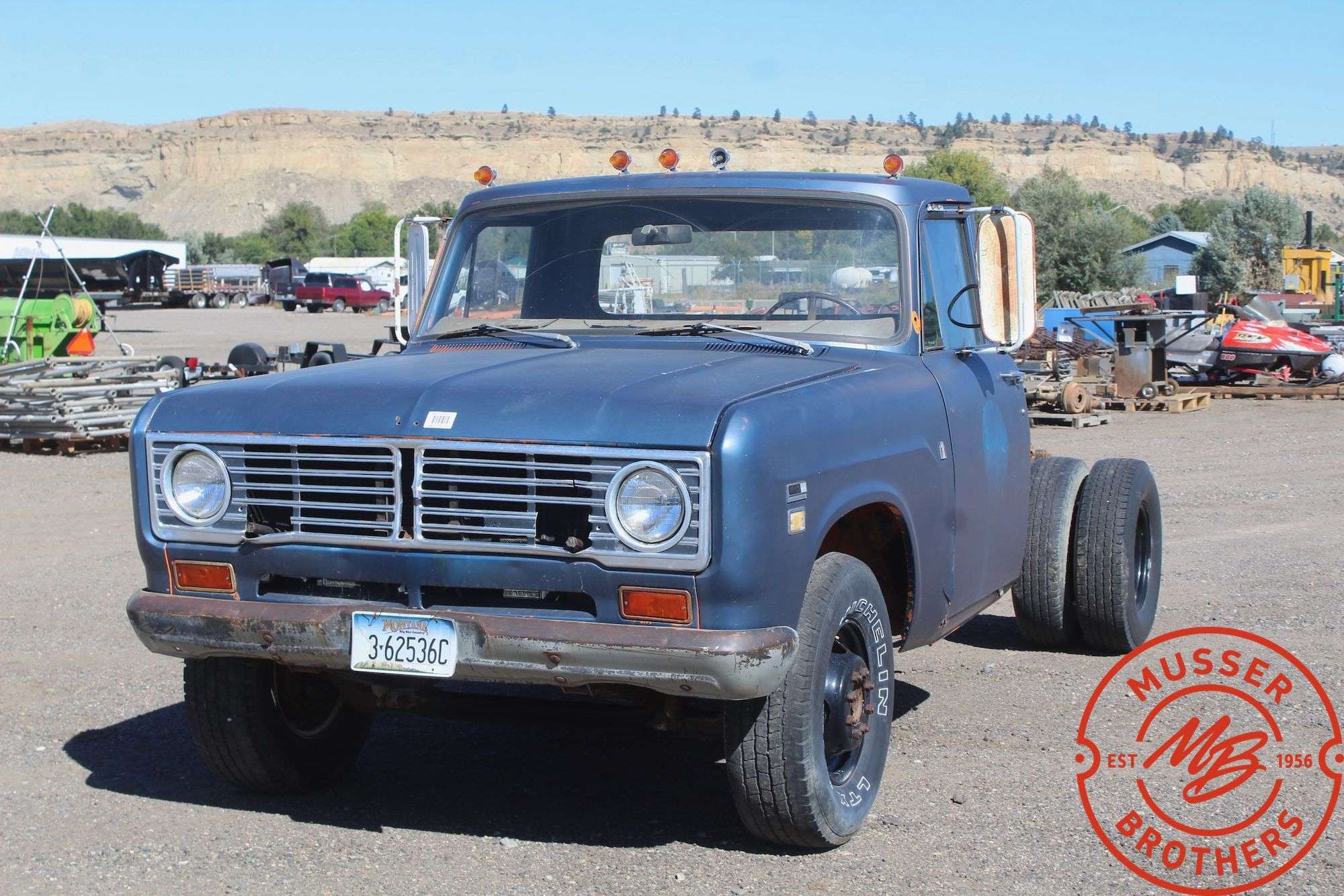 1973  International   1310 Eight Pickup
