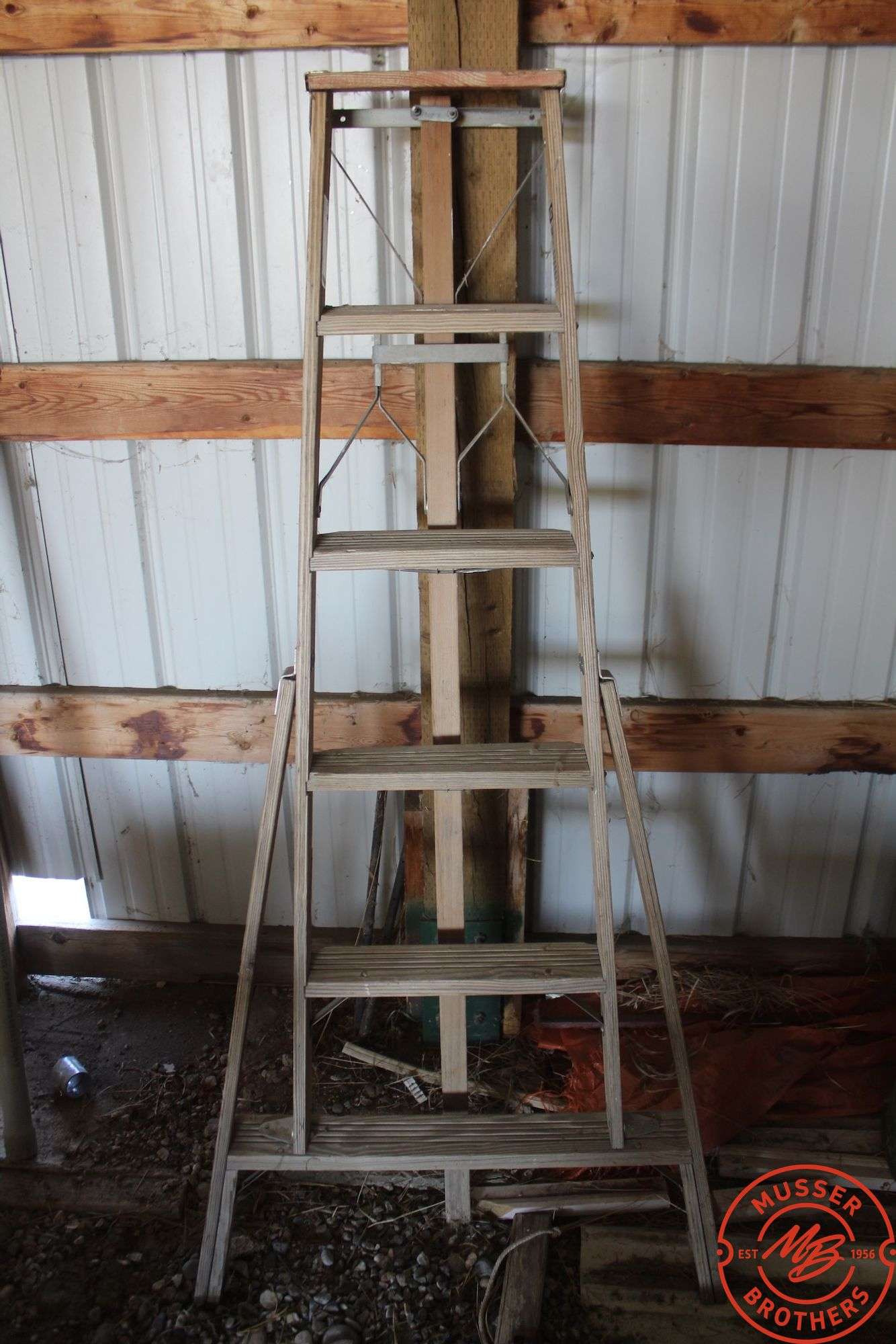 Werner Wooden 6' Step Ladder