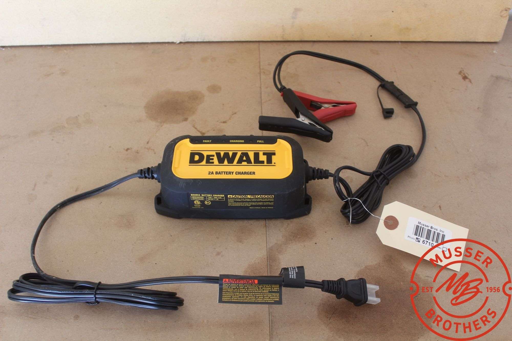 DeWalt 2 Amp Battery Charger