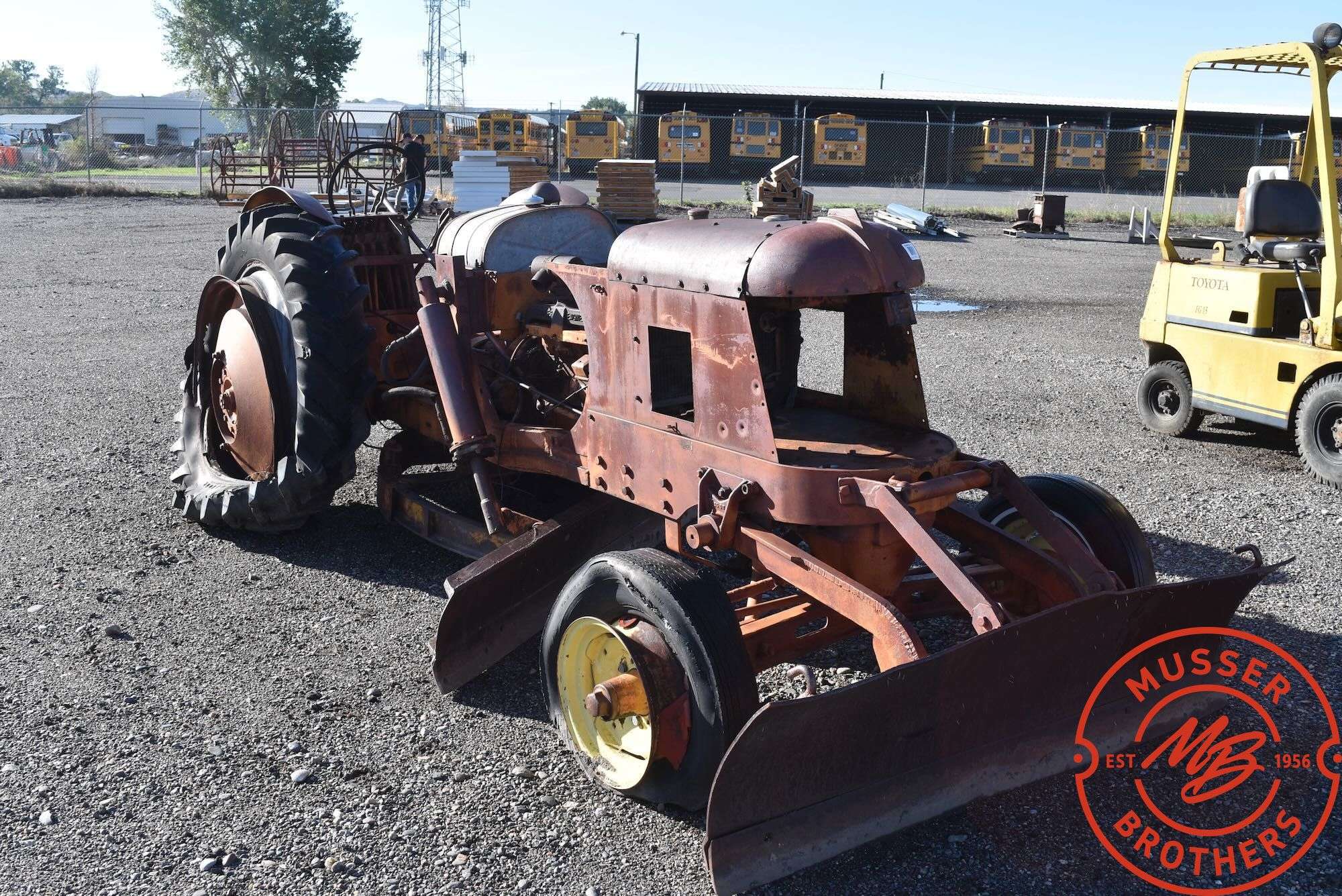 Huber  Antique Plow Tractor (non-runner)