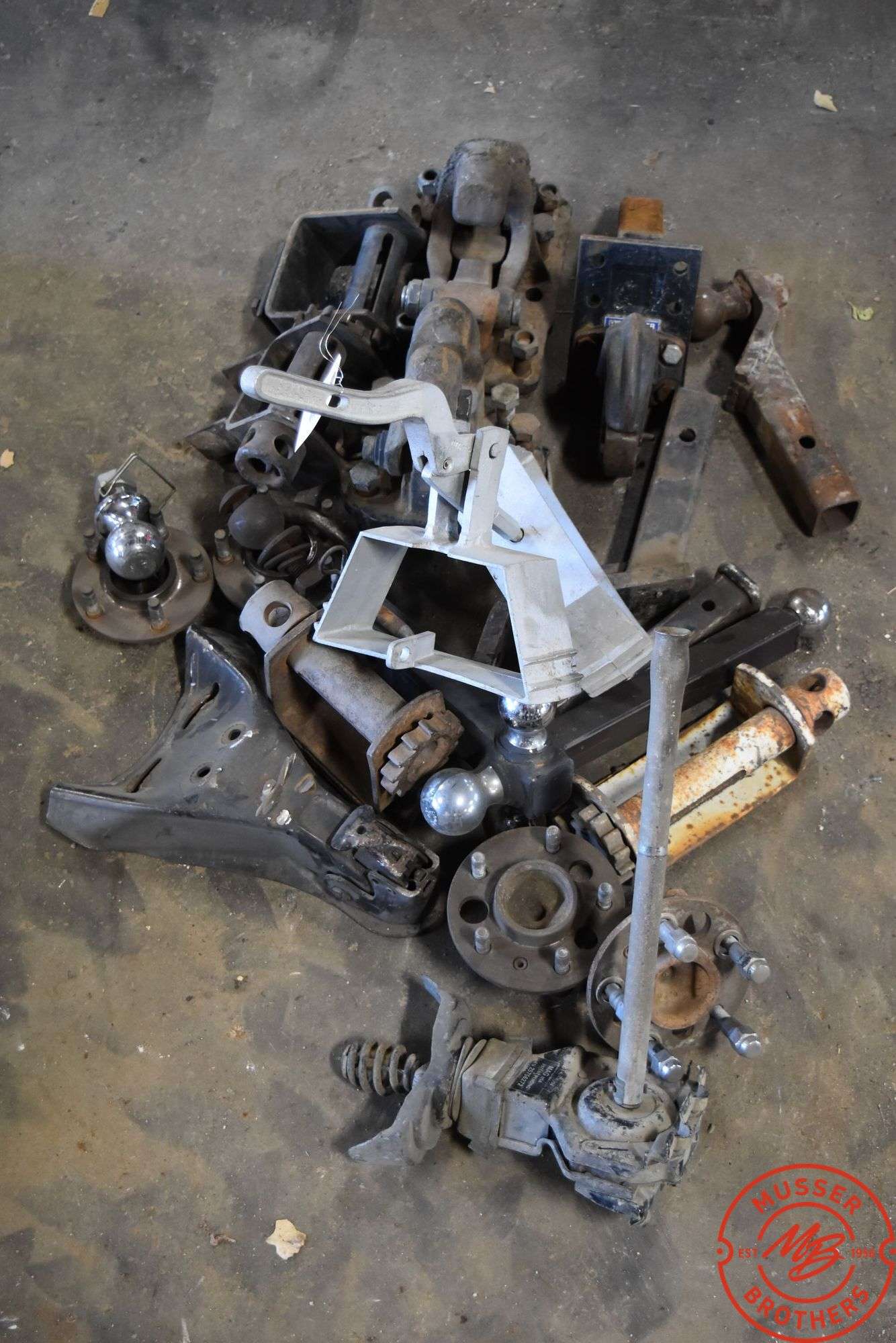 Assort. Hitches