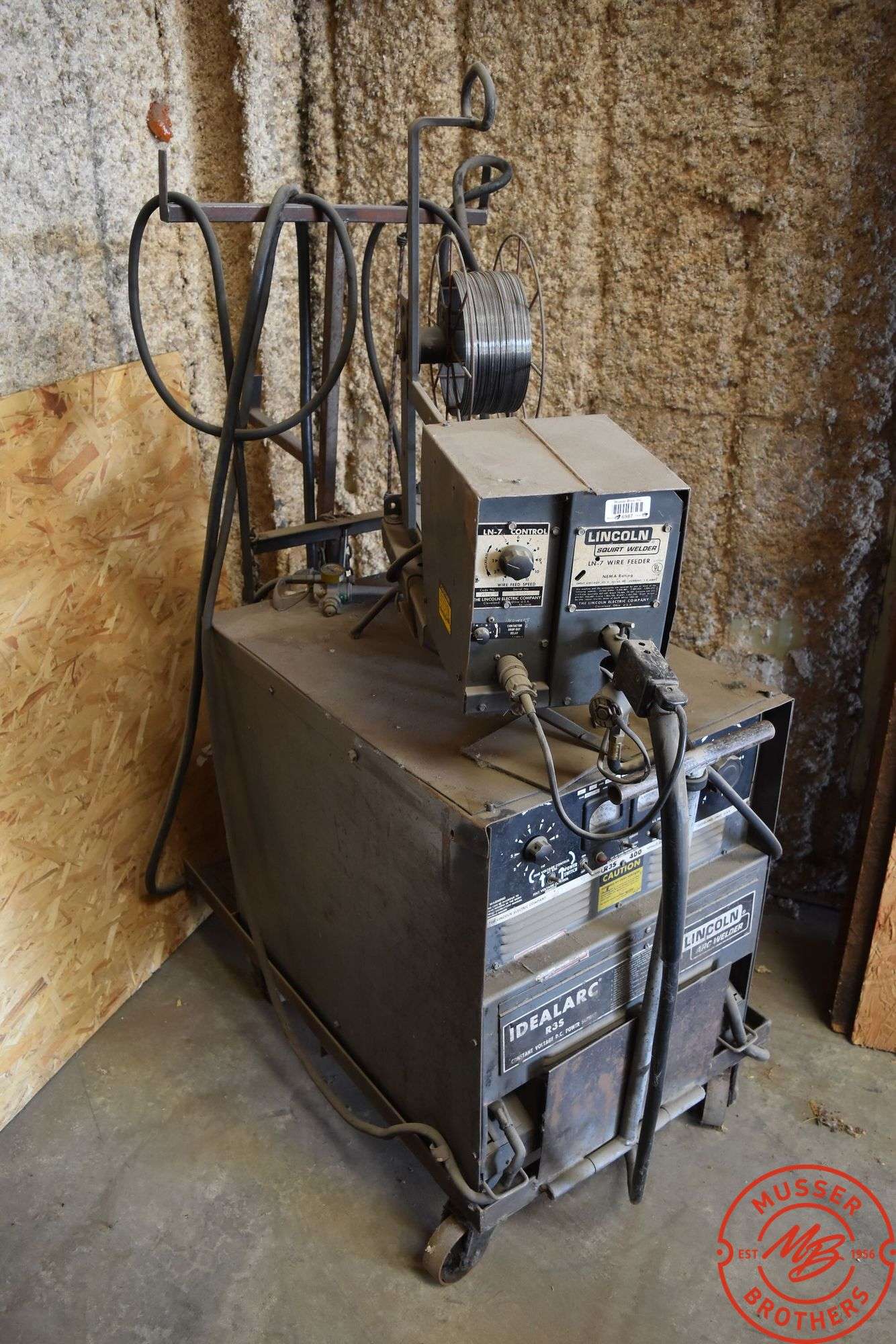 Lincoln IdealArc R3S 400 Arc Welder w/ Lincoln Squirt Welder LN-7 Wire Feeder