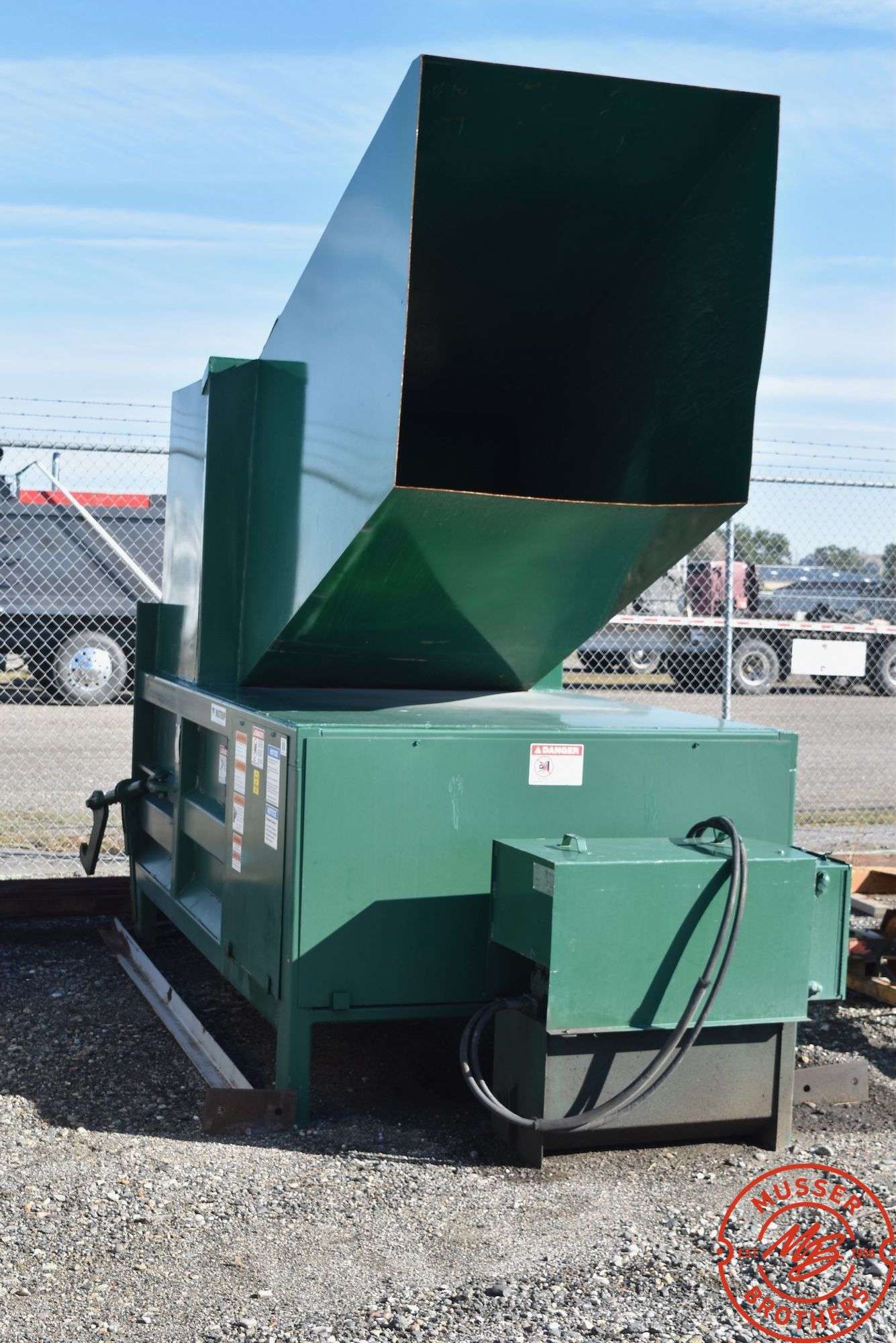 Waste Quip Trash Compactor/Baler