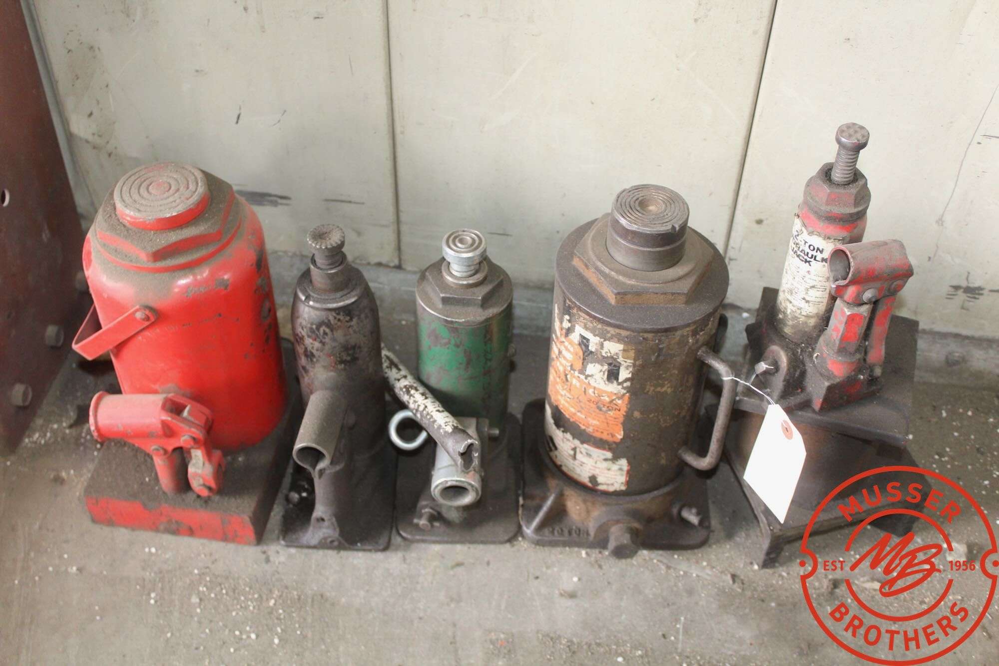 (5) Bottle Jacks