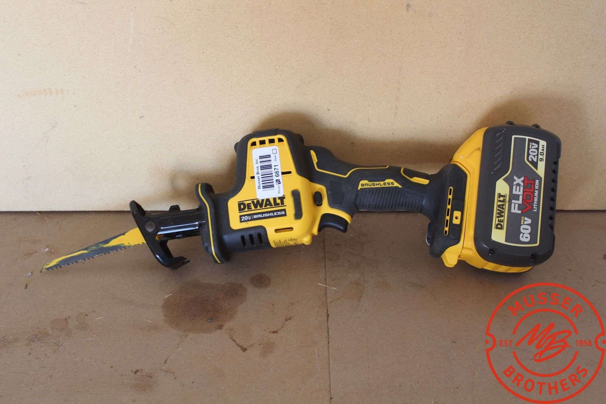 DeWalt Compact Reciprocating Saw DCS369, 20v w/DW Battery