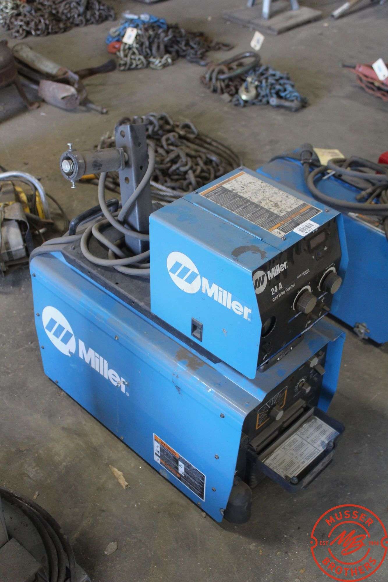 Miller XMT 450 CC/CV Welder