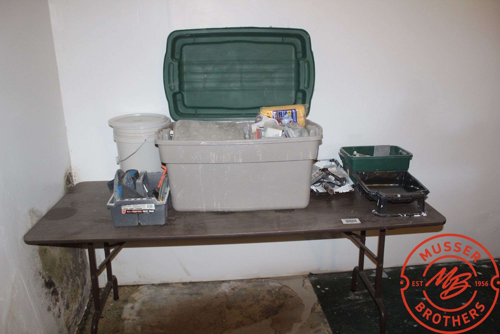Table w/Assorted Paint Supplies