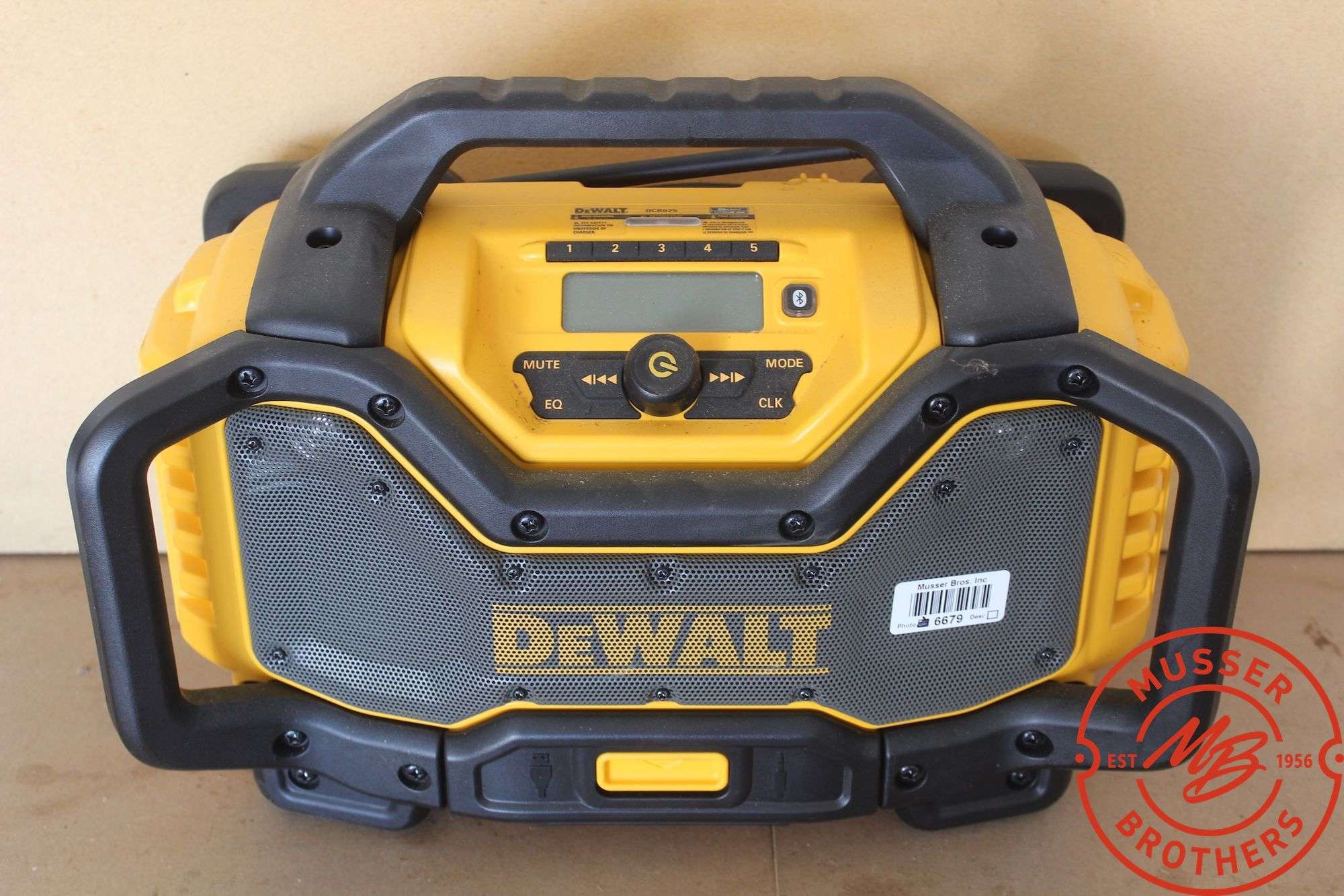 DeWalt Job Sight Radio DCR025, 20v w/Charger