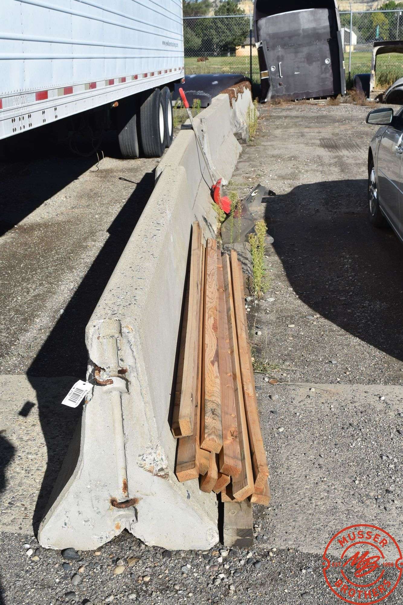(5) Concrete Barriers