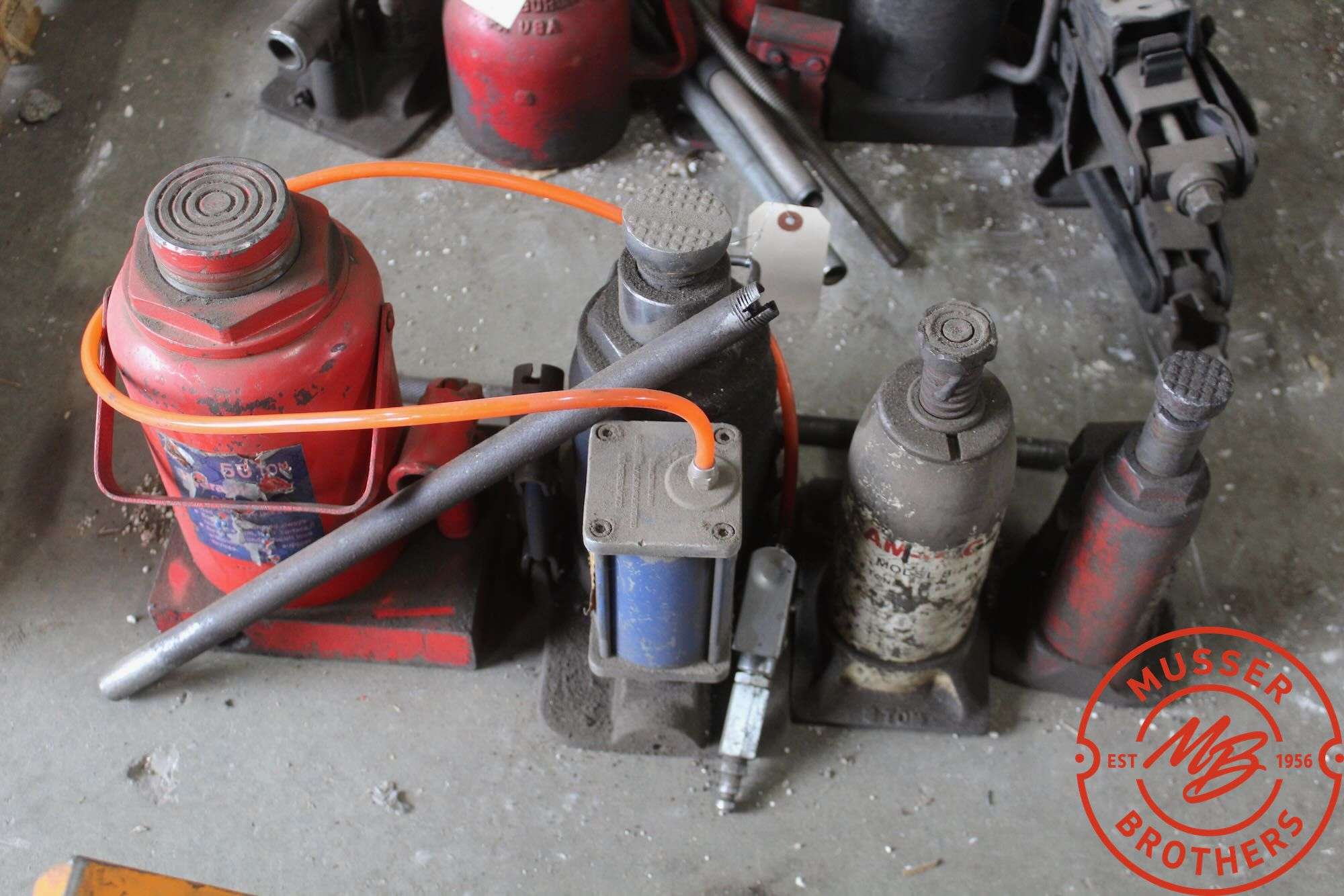 (4) Hydraulic Bottle Jacks