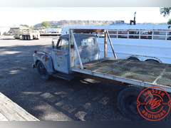 1951  Chevrolet  4408 Truck (non-runner)
