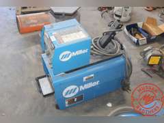 Miller XMT 450 CC/CV Welder