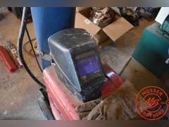 Lincoln Electric Power Mig 300 Welder on Wheels