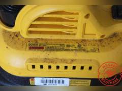 DeWalt Vacuum 20v w/Aftermarket Battery