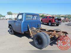 1973  International   1310 Eight Pickup
