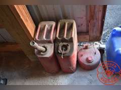 Assorted Plastic/Metal Gas Cans