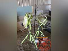 (2) Halogen Light w/ Stands