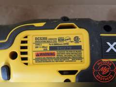 DeWalt Oscillating Multi Tool DCS355, 20v w/Blades & Aftermarket Battery