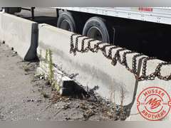 (5) Concrete Barriers