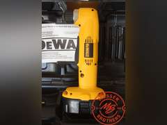 DeWalt 18v Circular Saw &  Right Angle Drill w/Charger & (3) Batteries