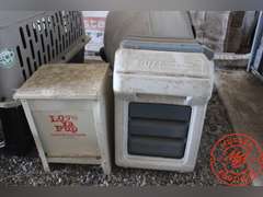 3-Animal Kennels, 2-Feeders + Litter Box