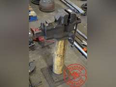 5" Vise on Stand