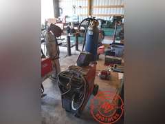 Lincoln Electric Power Mig 300 Welder on Wheels