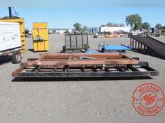 Flatbed w/ Hoist