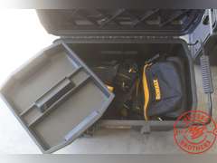 DeWalt Storage Tote on Wheels w/DW Nylon Carpenter Bags