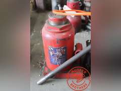 (4) Hydraulic Bottle Jacks