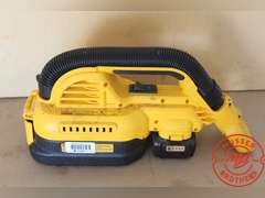 DeWalt Vacuum 20v w/Aftermarket Battery