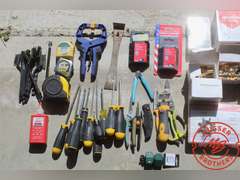 Assorted Tools & Utility Blades