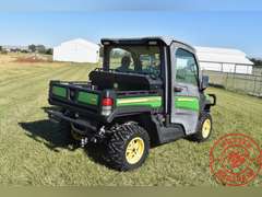 2018  John Deere  XUV 835M  Gator