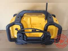 DeWalt Job Sight Radio DCR025, 20v w/Charger