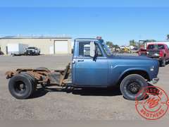1973  International   1310 Eight Pickup