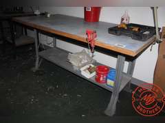 Work Table w/Small Vise w/Light 72"x36"x34"