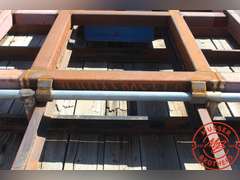 Flatbed w/ Hoist