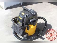 DeWalt 9 Gal Shop Vac 120v