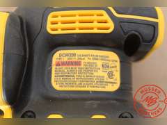 DeWalt 1/4 Sheet Palm Sander DCW200, 20v w/Charger & Aftermarket Battery