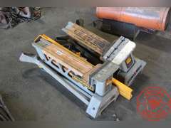 (2) Jawhorses