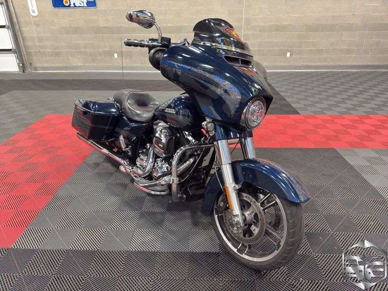 2016  Harley-Davidson  FLHXS   Street Glide Special