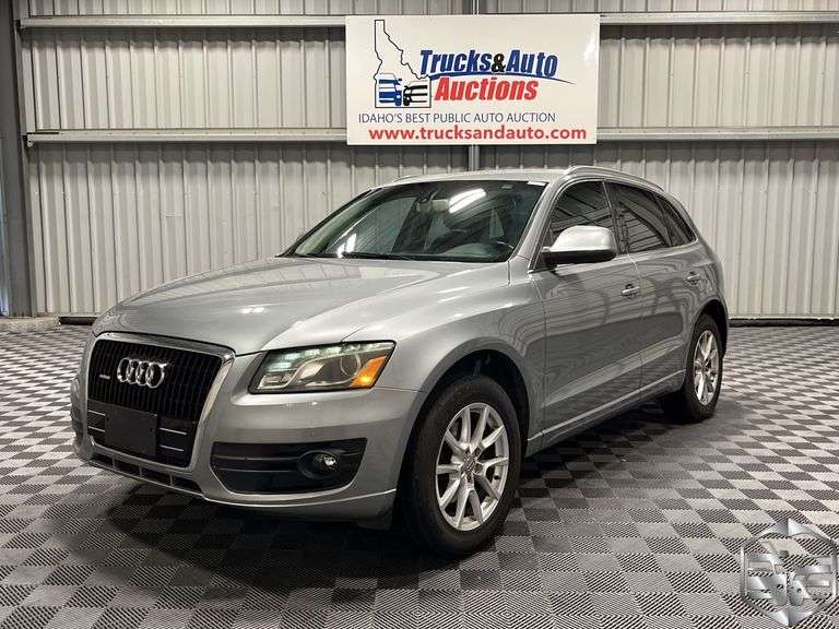 2010  Audi  Q5  3.2 Quattro Premium Plus