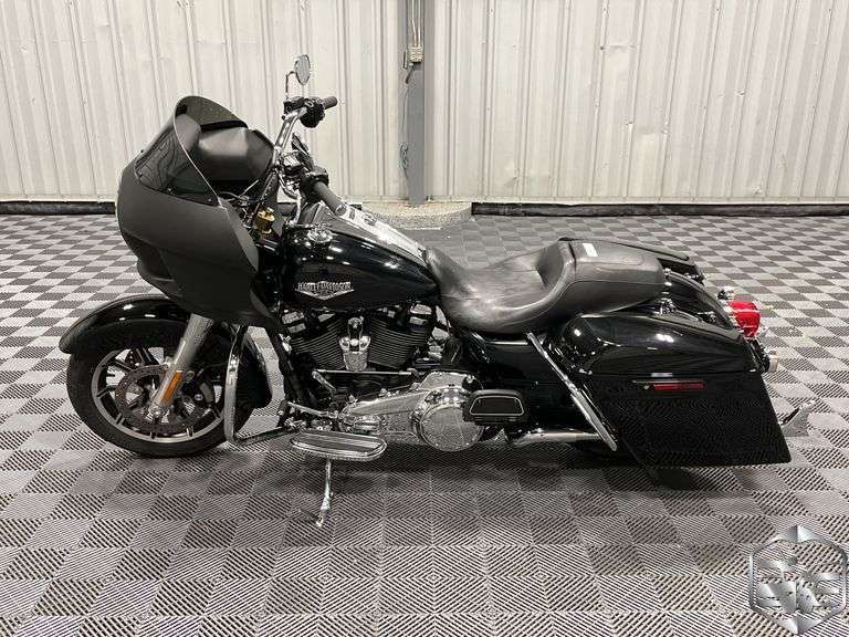 2019  Harley-Davidson  FLHR