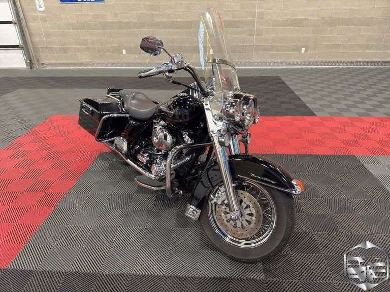 2006  Harley-Davidson  FLHRI   Road King