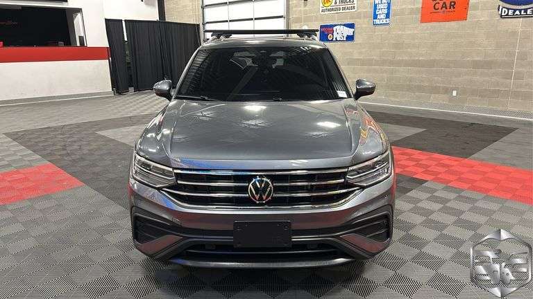 2023  Volkswagen  Tiguan  SE