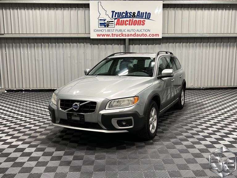 2010 Volvo XC70  3.2